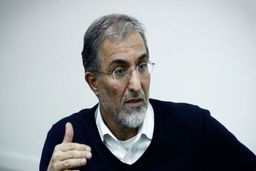 فشار برای مذاکره یعنی کودتای مخملی