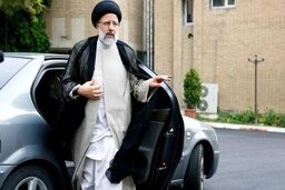 فعال اصولگرا: نزدیکان رئیسی گفتند نمی‌آید
