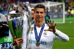 ببینید رونالدوcr7 هنرمند یا جادوگر؟