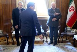 ظریف مشاور علی لاریجانی در پرونده هسته ای