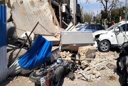 ریزش آوار در شهرقدس ۴ کارگر را راهی بیمارستان کرد