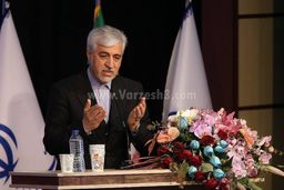 انتقاد وزیر ورزش از ورزشکاران پناهنده