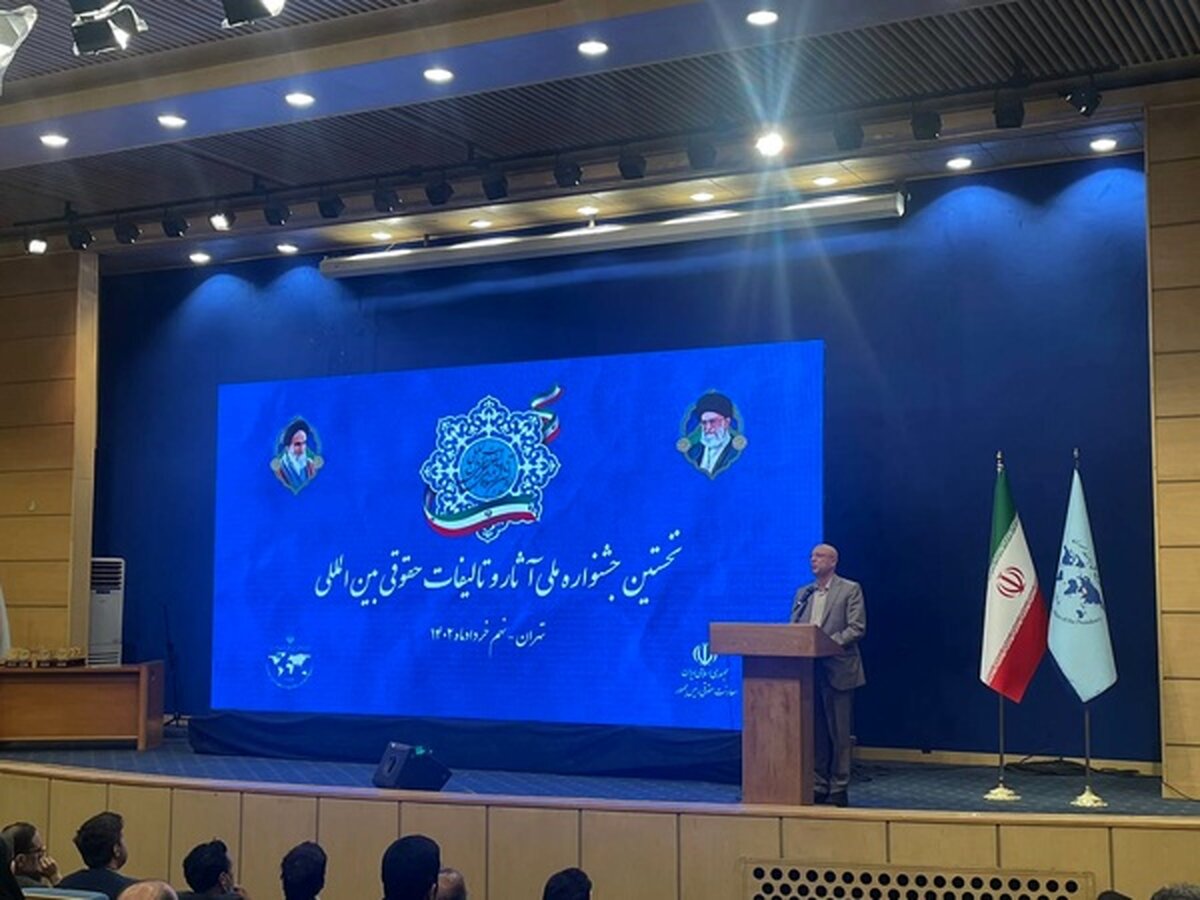 وزیر علوم: اگر به همسو کردن منافع ملی با منافع بین‌الملل توجه کنیم، دنیا حامی ما خواهد بود