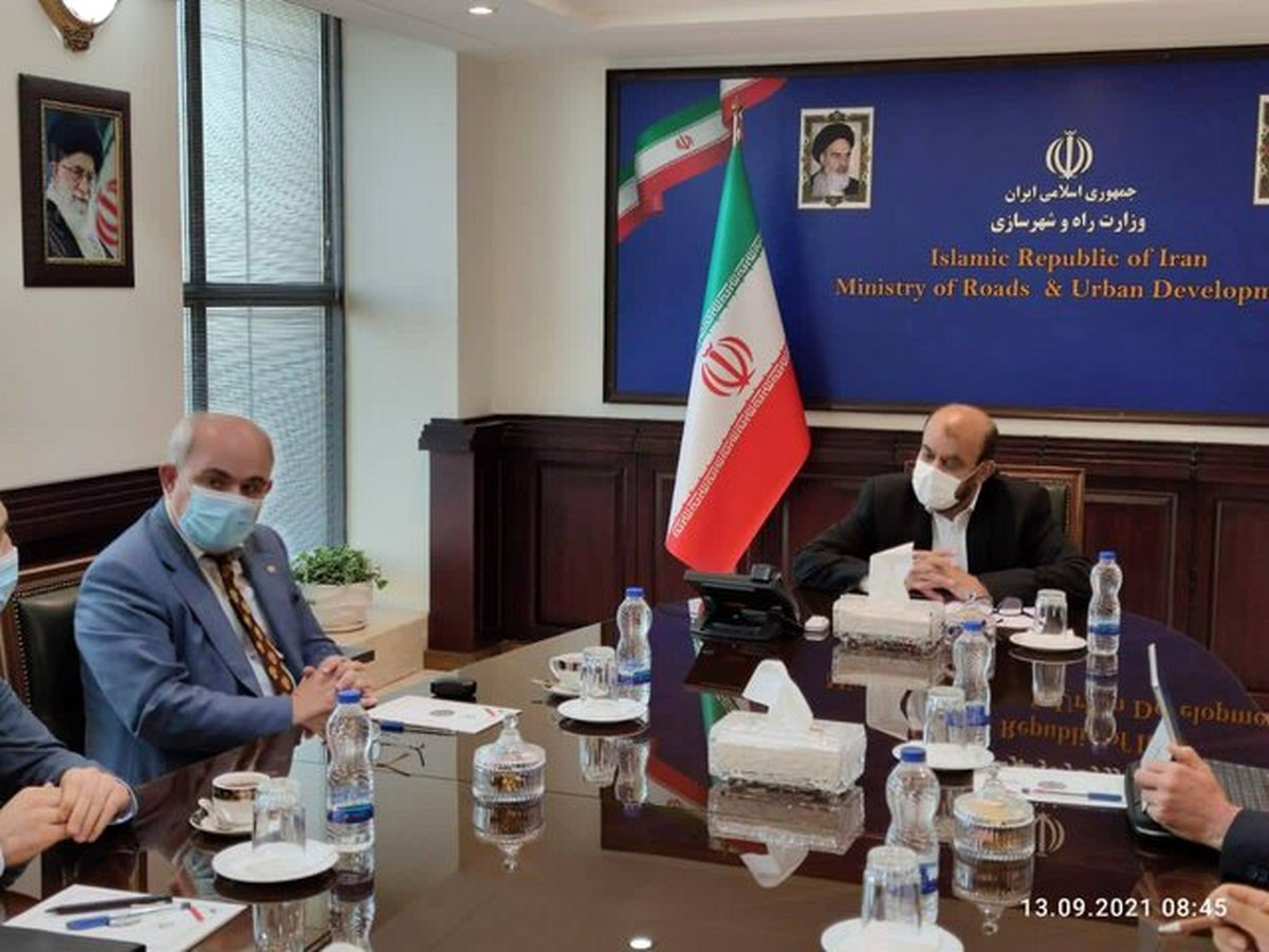 گفتوگوی سفیر روسیه در ایران با وزیر راه