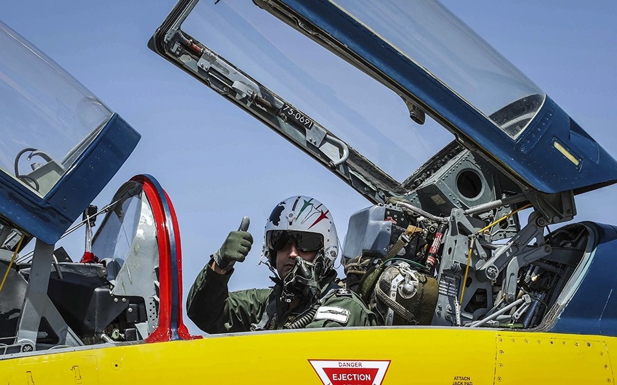 روسیه به ایران جنگنده میفروشد