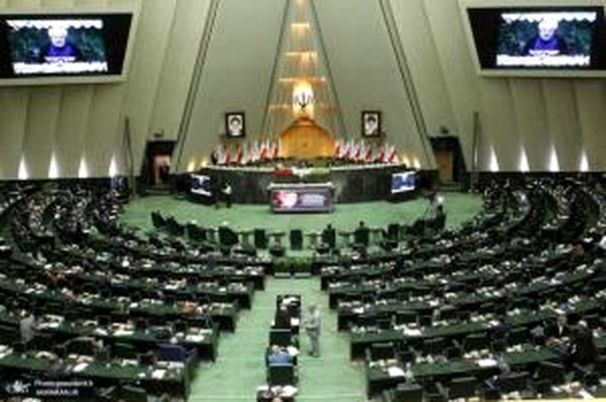 مذاکره مسئولان ایرانی با آمریکا جرم می شود؟