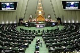 مذاکره مسئولان ایرانی با آمریکا جرم می شود؟