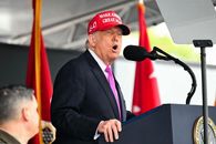 ترامپ : ایران برنامه هسته‌ای خود را از سر بگیرد درنگ نمی کنیم