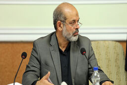 اگر انقلاب بخواهد ضربه ببیند، از ناحیه زنان است