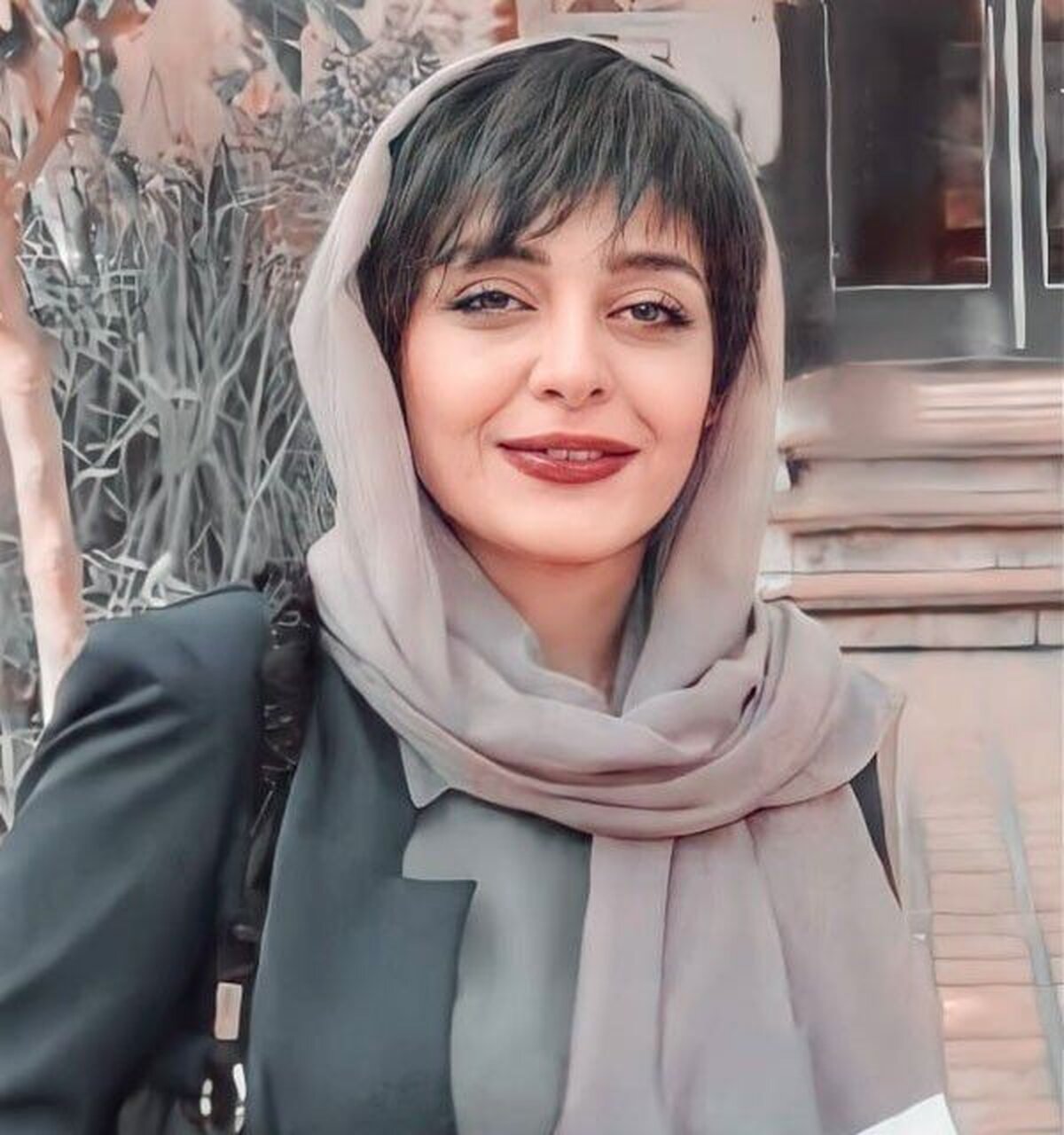 خودروی لاکچری ساره بیات+عکس