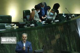 خضریان به صورت مشروط از توضیحات خاوازی قانع شد