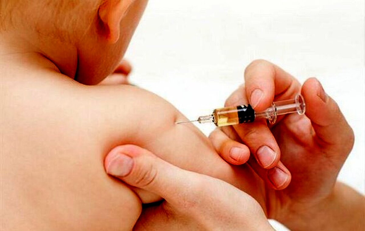 مبارزه برخی افراد با واکسن به نام طب سنتی