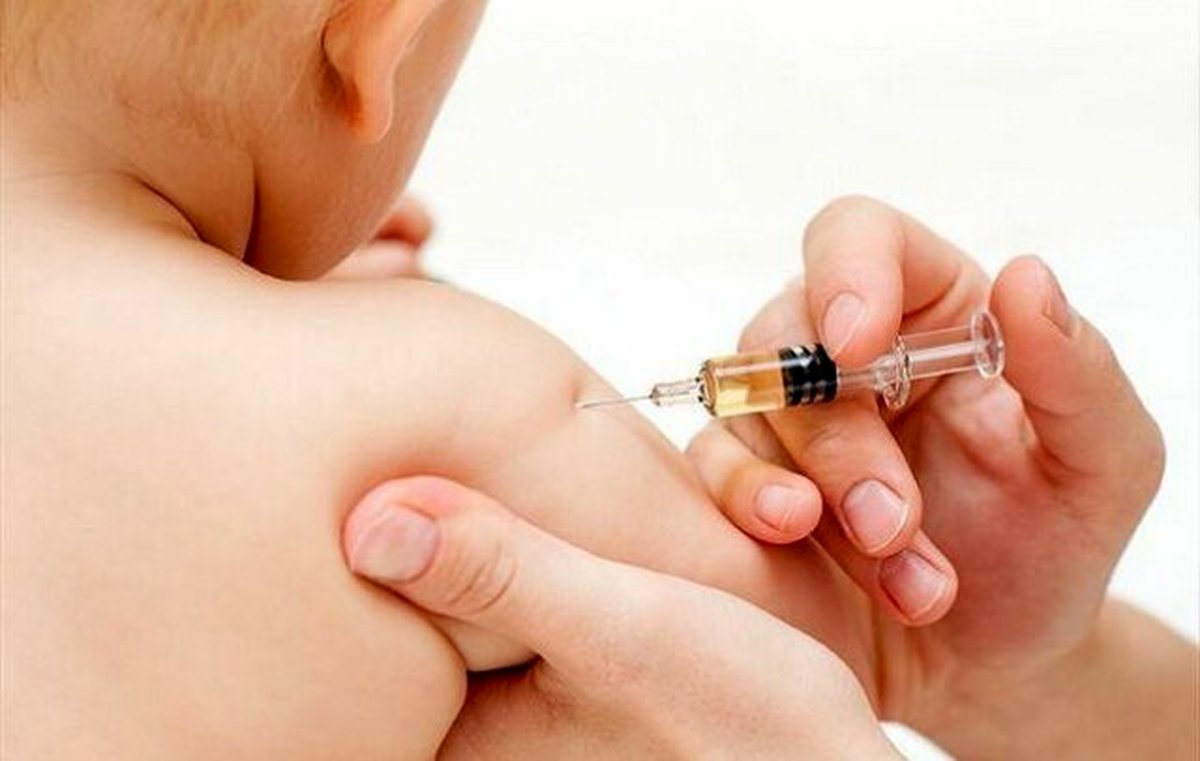 مبارزه برخی افراد با واکسن به نام طب سنتی