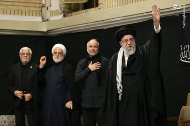 رهبر انقلاب در حسینیه امام ره