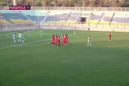 دوست دارم پرسپولیس به استقلال بخورد