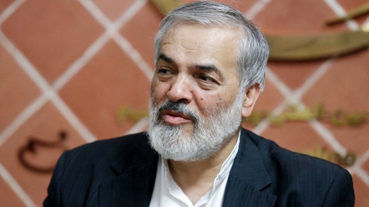 قدیری ابیانه: احمدینژاد شبیه ابوبکر البغدادی است