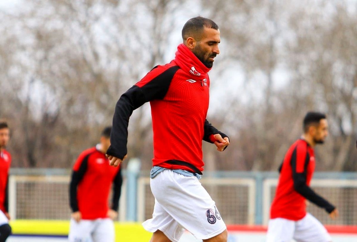 تراکتور به دنبال اولین برد زمستانی (عکس)