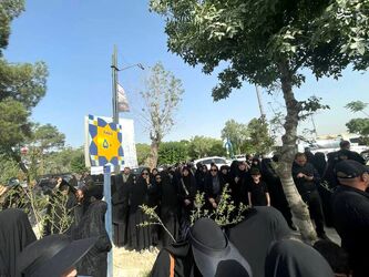 خاکسپاری شهید حاجی زاده 