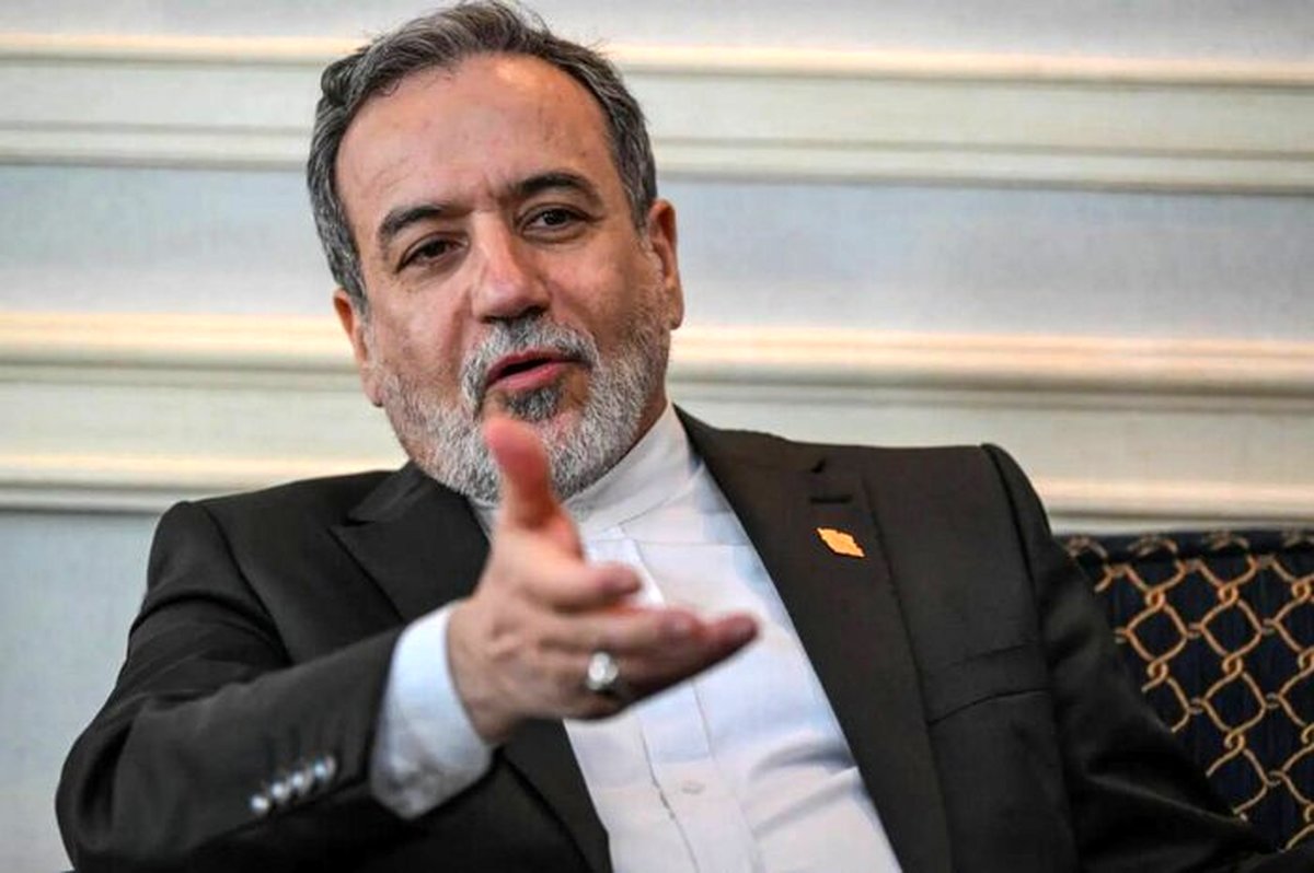 عراقچی:احتمال جنگ هست ، تنگه هرمز را ما نمی بندیم