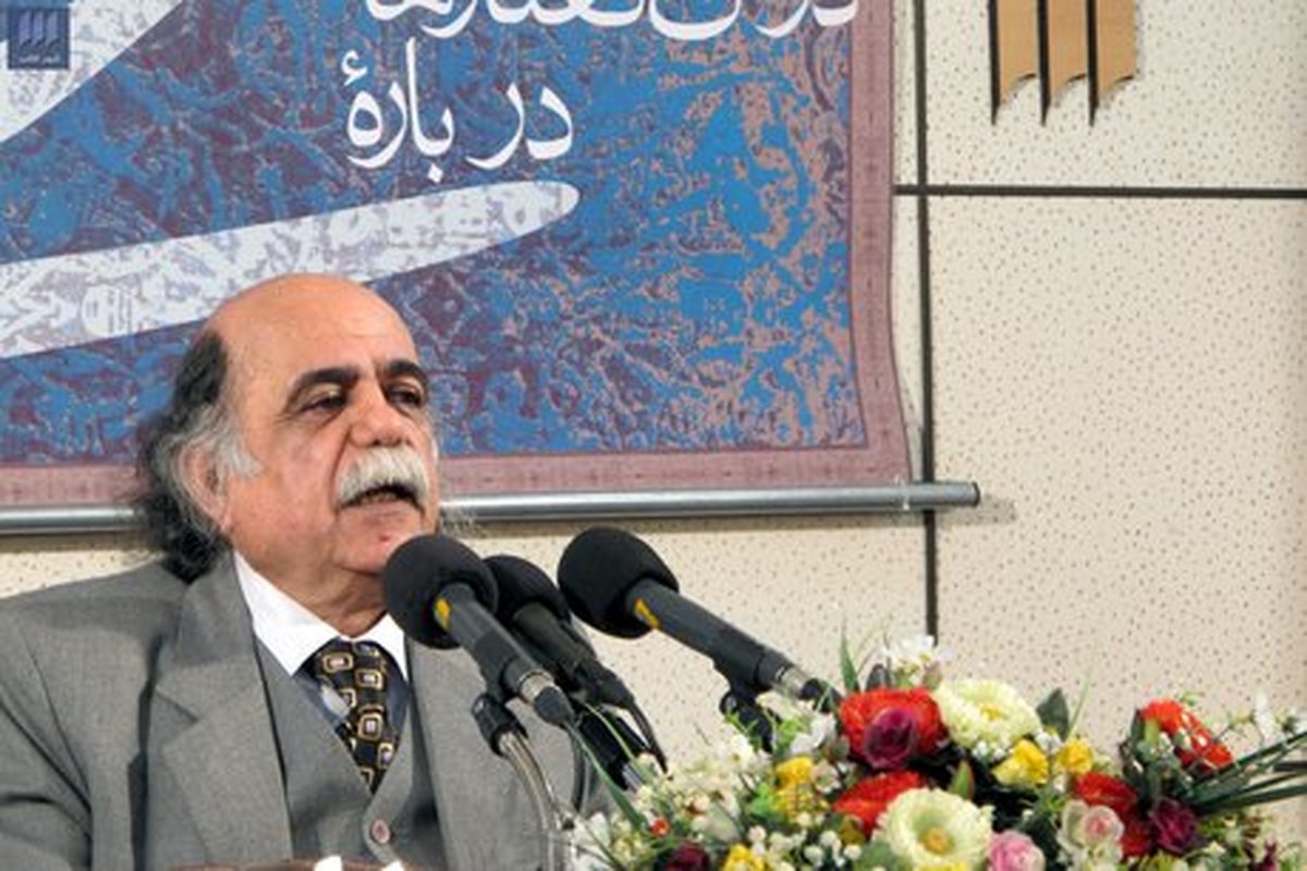 کزازی: اگر جهانیان سپندارمزگان را میشناختند، به ولنتاین دل خوش نمیکردند