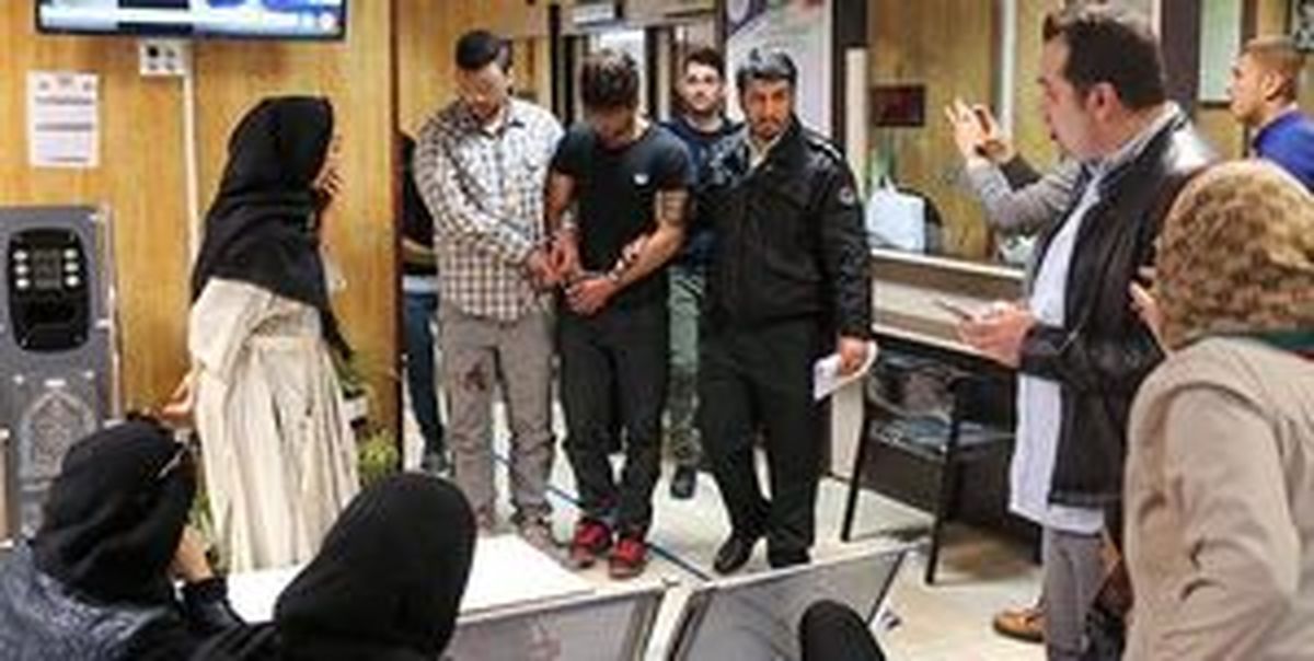 پایان زورگیری با چاقو و قمه و مشت و لگد/ اینجا در مقر پلیس سارقان بیگناهند!