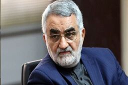 واکنش وزیر دفاع به انتقاد بروجردی از وضعیت پدافند و جنگنده ها در جنگ   