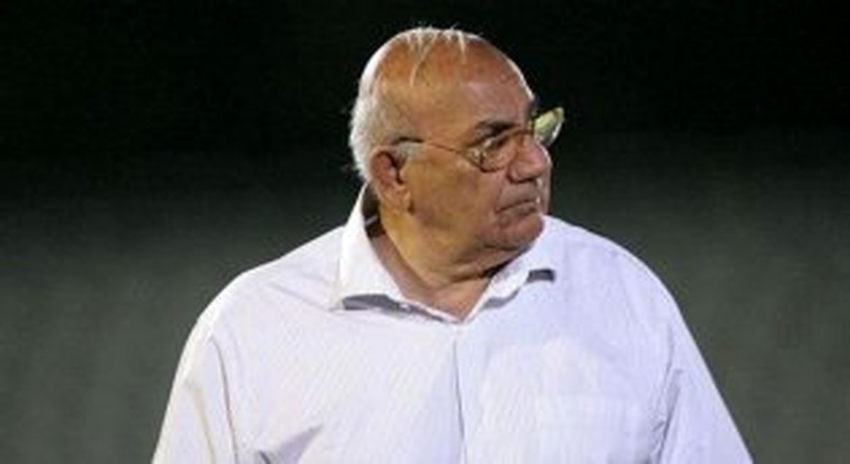 مربی پرافتخار فوتبال ایران در سوگ برادر