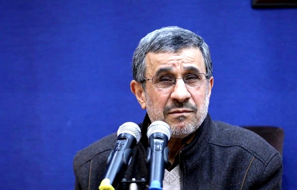 بازی دوگانه احمدی‌نژاد در 1400