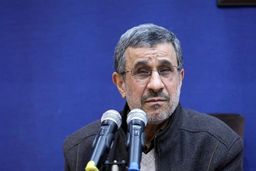 بازی دوگانه احمدی‌نژاد در 1400