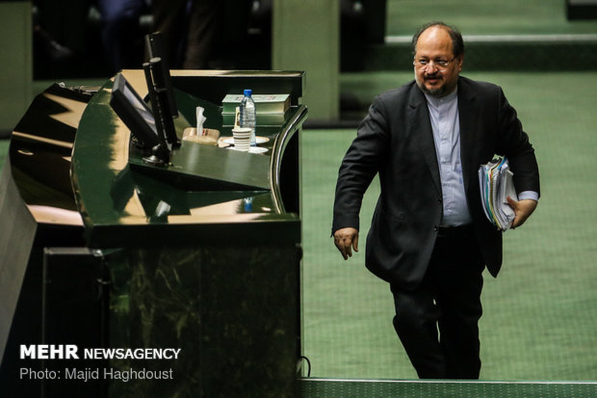 وزیر کار از مجلس کارت زرد گرفت