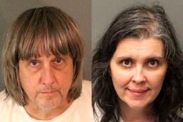 بازداشت پدر و مادری که 13 فرزند خود را با زنجیر بسته بودند/ تصویری از پدر و مادر روانی