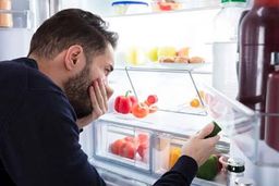  نکات خانه داری | بدون زحمت زیاد و مواد شیمیایی خطرناک بوی بد یخچالتو از بین ببر | روش از بین بردن بوی یخچال فقط و فقط با نوشابه! 