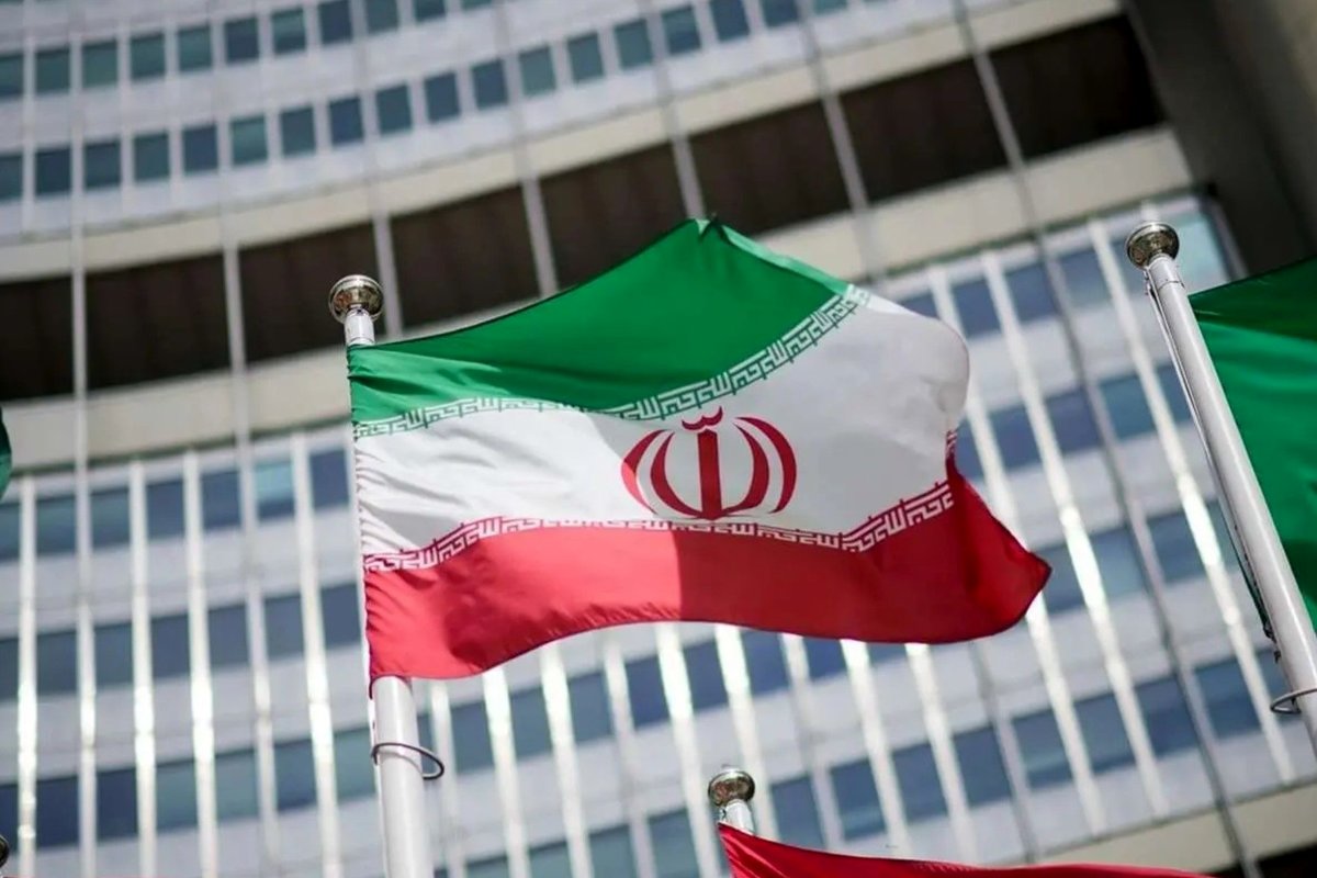 فرمان خروج از NPT را چه کسی صادر می کند؟ دولت ایران نمی تواند مانع شود