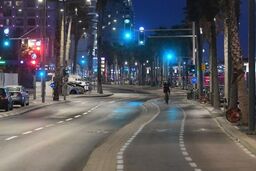 لحظه شلیک مستقیم تک‌تیرانداز اسرائیلی به یک غیرنظامی 