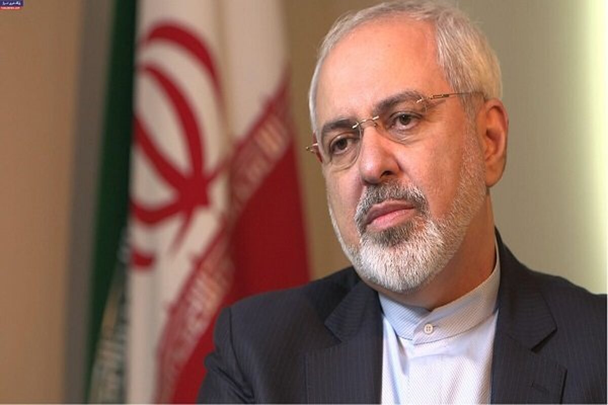 ظریف: آمریکا پس از ۱۹ سال تحقیر، شکست خودش را بزک می‌کند
