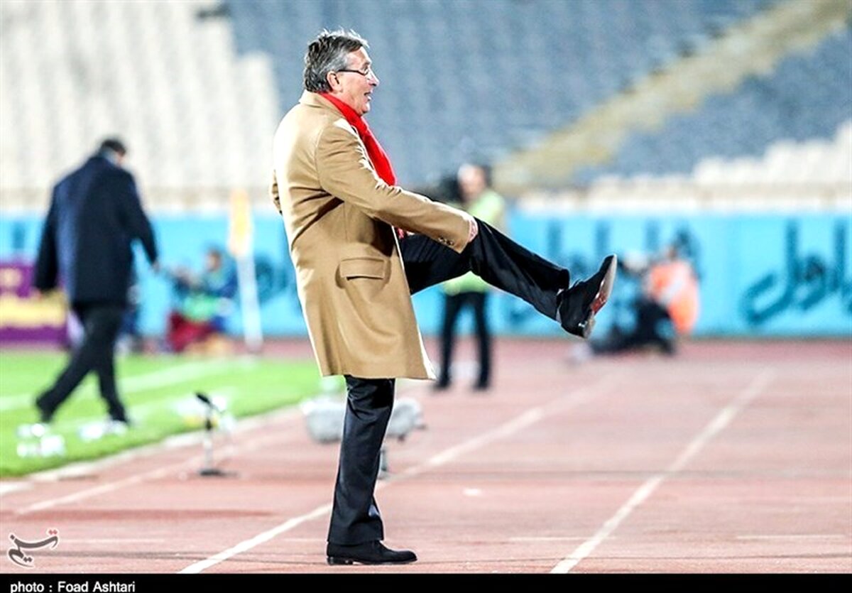 حاشیه دربی ۸۶| اعتراض شدید هواداران پرسپولیس به برانکو