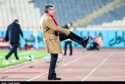 حاشیه دربی ۸۶| اعتراض شدید هواداران پرسپولیس به برانکو