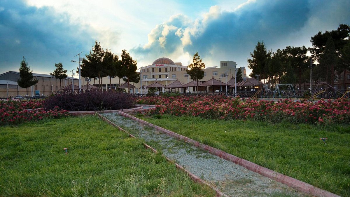 هتل زنبق یزد؛ تنفس در آبوهوایی خوش و نزدیک به جاذبهها