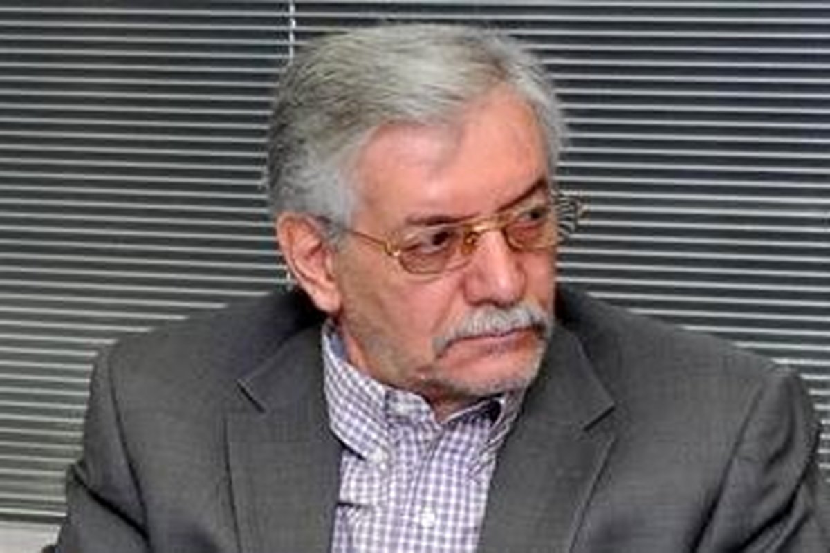 سیاستهای اشتباه ارزی صادرات را فلج کرده است