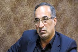 واعظ آشتیانی: در ایران فردی که هیچ سابقه مدیریتی ندارد وزیر می‌شود