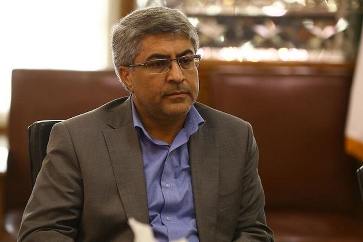 عیار اقبال‌مان عریان شد