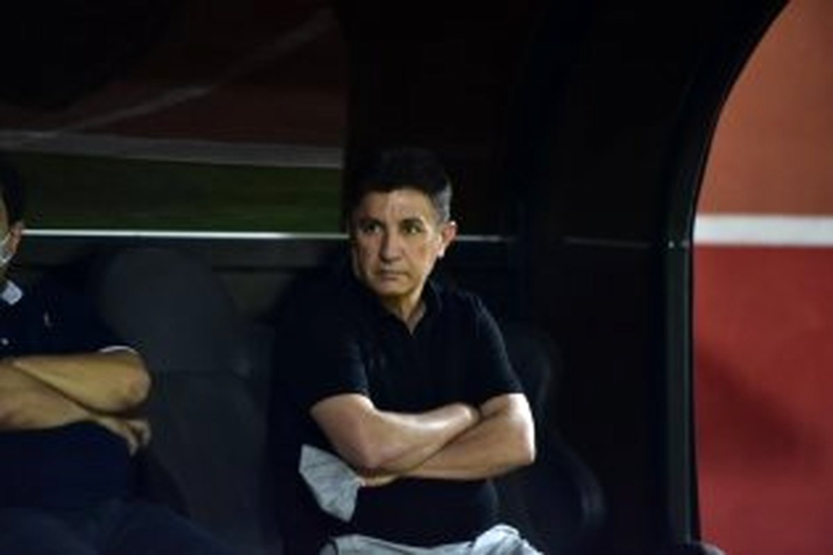 خشم  قلعه نویی دوباره گریبان بازیکنان را گرفت