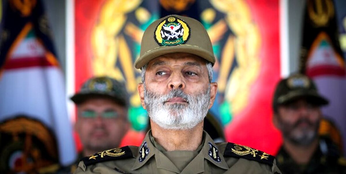 فرمانده کل ارتش: اقدامات جامعه اطلاعاتی باعث خنثی‌سازی توطئه‌های شوم دشمنان شده است