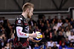 فوق ستاره دنیای والیبال با  عبادی پور هم‌تیمی می‌شود؟