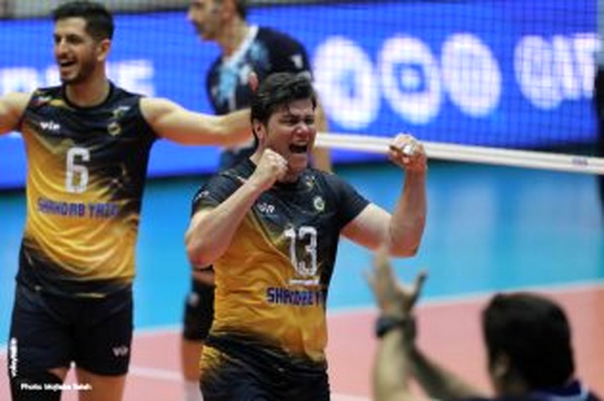 ارسال جام قهرمانی والیبال به میدان امیر چقماق!