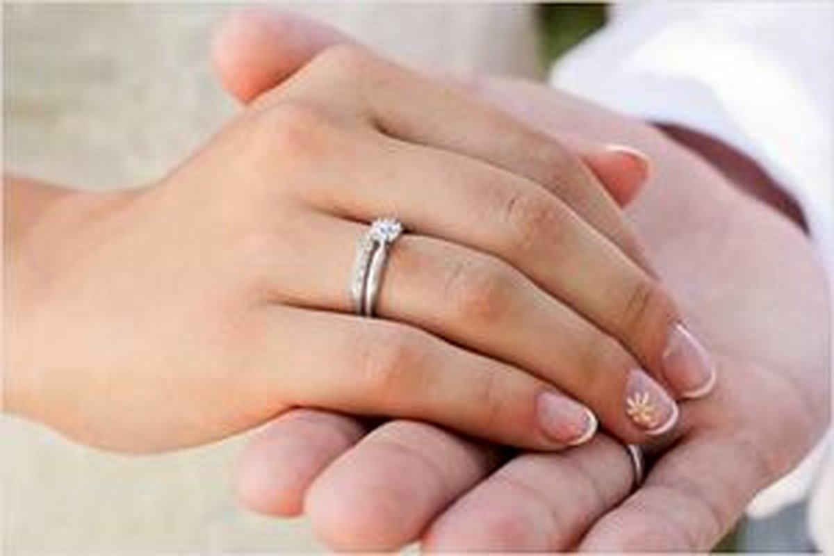 عروسهایی که یک روستا را قرنطینه کردند