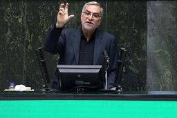 وزیر بهداشت به علت گرانی دارو به مجلس احضار شد
