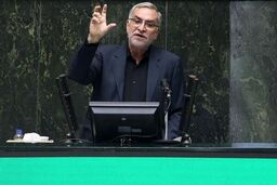 وزیر بهداشت به علت گرانی دارو به مجلس احضار شد