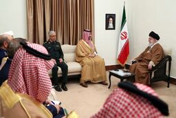 رهبر انقلاب خطاب به وزیر دفاع عربستان:سال‌ها پیش همین جا که شما نشسته‌اید عمویتان ملک عبدالله نشسته بود