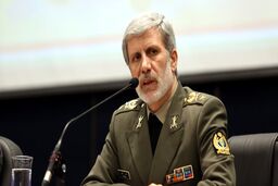 امیر حاتمی: ترامپ بلوف می زند؛ بی‌تردید سرافکنده می شوند
